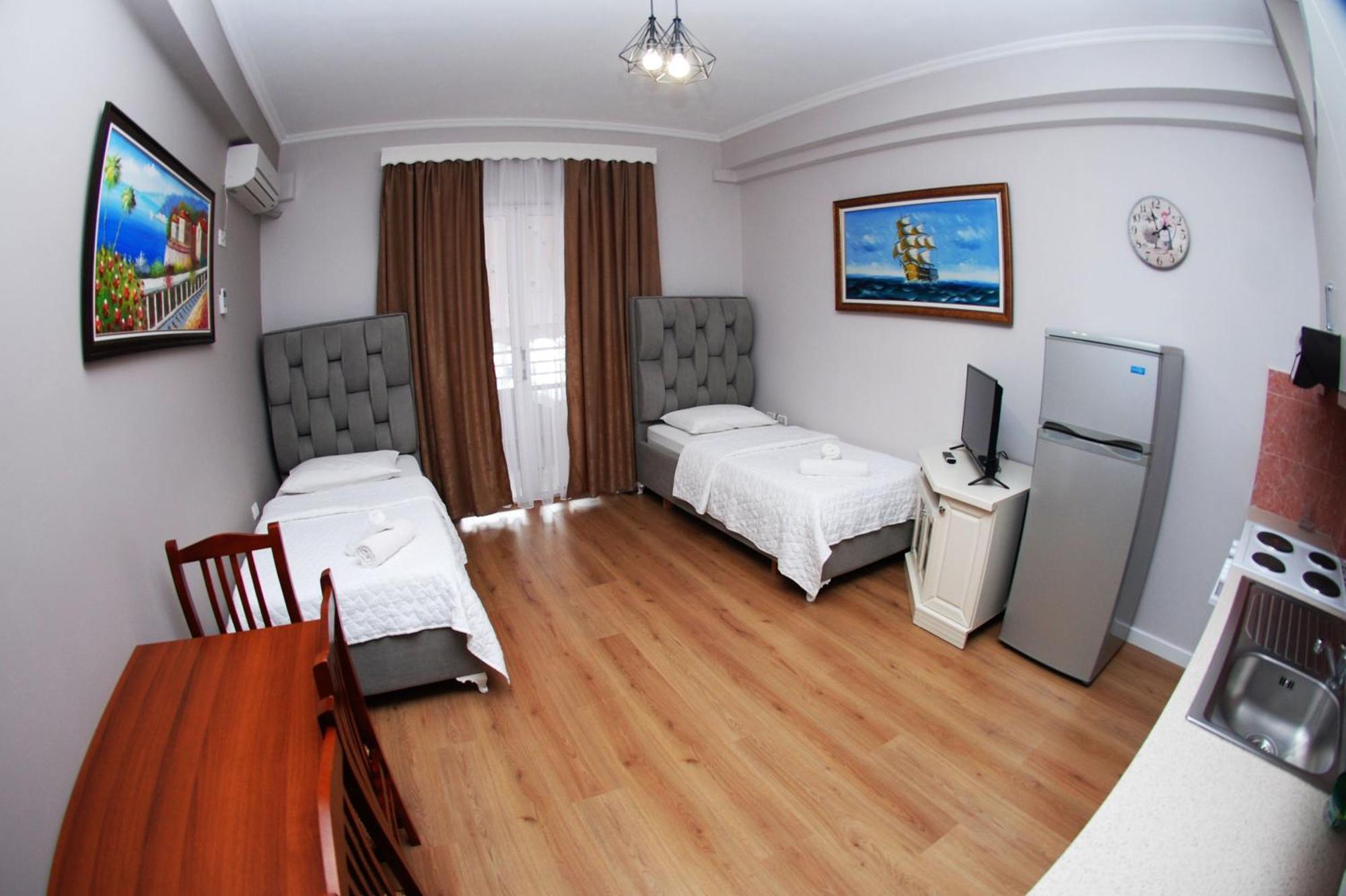 Hotel Alvin & 2*