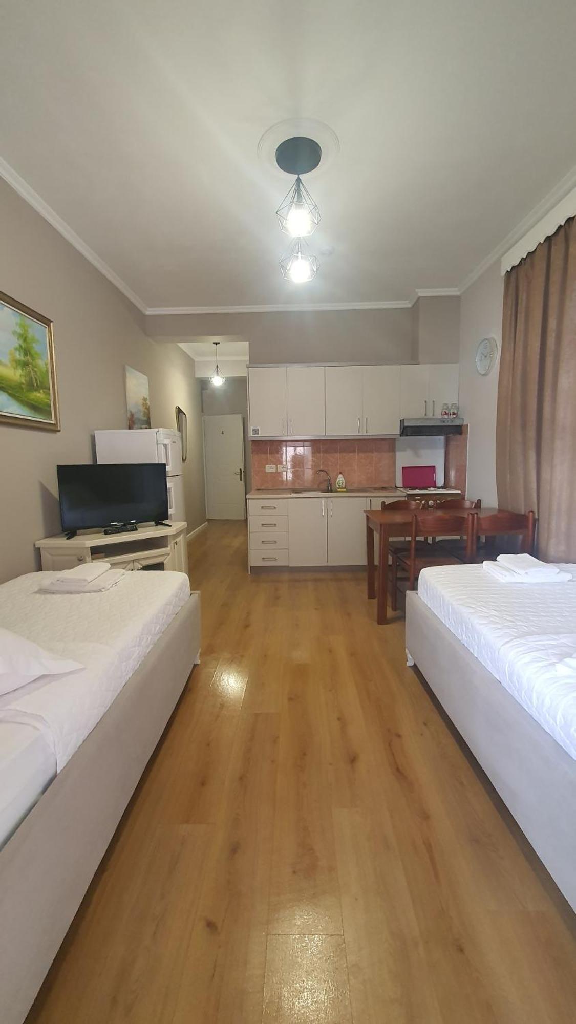 Hotel Alvin & 2*