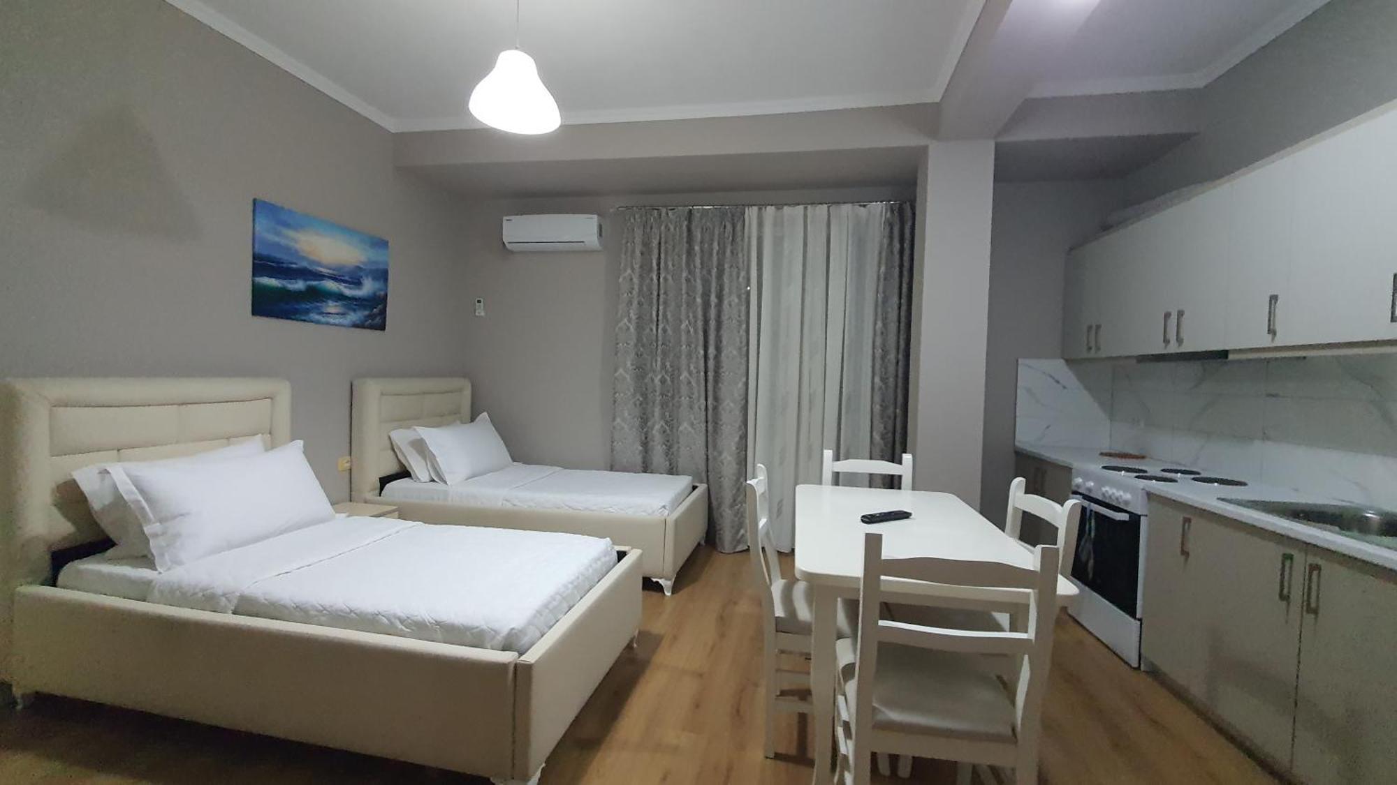 Alvin & Sarandë